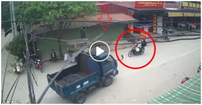 Video nam thanh niên bị thanh sắt trên xe tải trượt xuống va trúng vào người, ngất xỉu