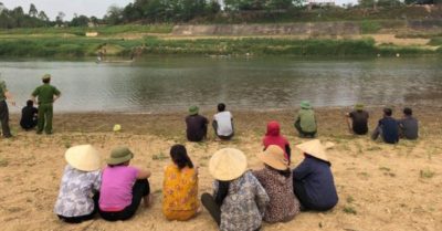 Nam sinh lớp 7 cứu được 2 em nhỏ đuối nước trước khi kiệt sức