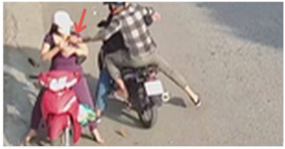 Bị giật điện thoại, cô gái Hóc Môn đã truy đuổi, tông ngã hai xe của nhóm cướp