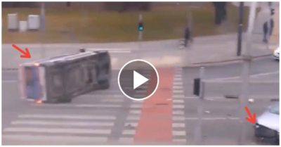 Video ôtô con đâm lật xe cứu thương giữa ngã tư như phim hành động