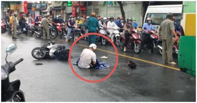 Chứng kiến con gái bị xe buýt cán, người cha lao ra đường ôm con gào khóc