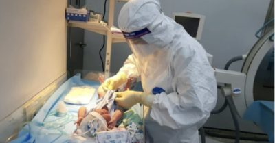 Sản phụ mắc Covid-19 được mổ sinh ‘mẹ tròn con vuông’