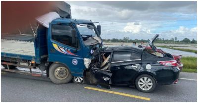 Video: Khoảnh khắc ôtô con đối đầu xe tải, 3 người thiệt mạng tại chỗ