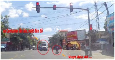 Video xe máy vượt đèn đỏ tông vào đầu container lấn làn rẽ trái