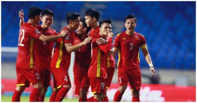 Thắng Indonesia 4-0, tuyển Việt Nam vững ngôi đầu bảng G