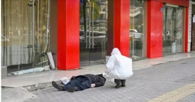 Tác giả bức ảnh “Ông già chết nằm trên vỉa hè Vũ Hán” đạt giải cao