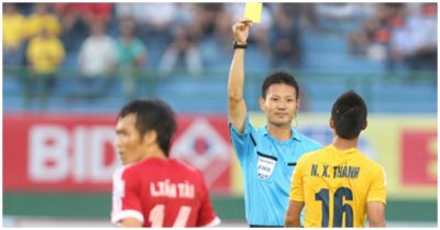 Bắt chính trận Việt Nam – Malaysia là trọng tài từng cầm còi ở V-League