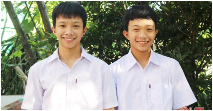 Cặp song sinh Nguyễn Sỹ Hùng (trái) và Nguyễn Sỹ Dũng cùng đạt ước mơ vào trường chuyên Hà Tĩnh (ảnh chụp màn hình trên Báo Hà Tĩnh).