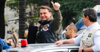 Gần 500.000 người tử vong vì Covid-19, Tổng thống Brazil vẫn quyết không đeo khẩu trang