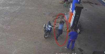 Video: Bị nhắc nhở đeo khẩu trang, PCT huyện ném sầu riêng vào mặt nhân viên cây xăng