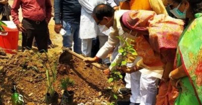 Quá tải thi thể hỏa táng, Ấn Độ dùng tro cốt nạn nhân Covid-19 xây công viên