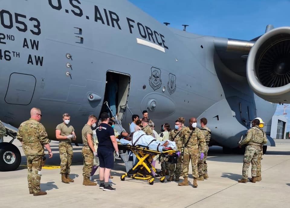 Người phụ nữ sinh con trên máy bay quân sự Mỹ rời khỏi Afghanistan hôm 21/8/2021 (ảnh: Quân đội Mỹ).