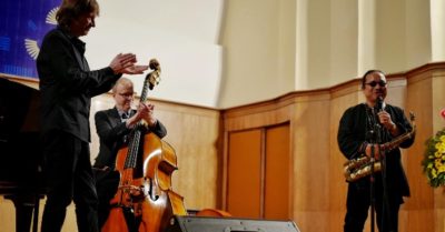 Nghệ sĩ saxophone Trần Mạnh Tuấn bị đột quỵ