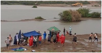 4 người đi cào hến mưu sinh, 2 mẹ con và 1 người cháu đuối nước thương tâm