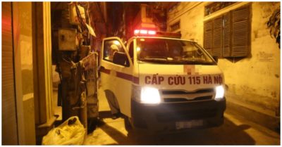 Hà Nội: Bệnh nhân gọi xe cấp cứu 115, nhân viên y tế yêu cầu thanh toán tiền mặt rồi mới cho nhập viện