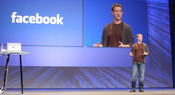 Ông Mark Zuckerberg, nhà sáng lập Facebook (ảnh: Wikimedia Commons). Cư dân mạng bàn tán sôi nổi xem tên mới của Facebook sẽ là gì.