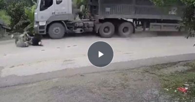 Video: Tài xế container đánh lái kịp thời, cứu 3 mạng người