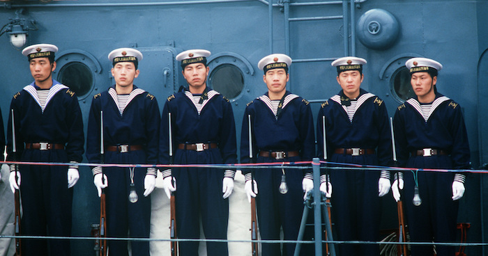 Philippines ngày 23/11/2021 cáo buộc Trung Quốc quấy rối ở Biển Đông. Lính hải quân Trung Quốc do quân đội Mỹ chụp hình năm 1986.