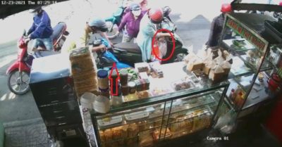 Clip: Dàn cảnh đụng xe, trộm iPhone 11 Pro Max trong “chớp mắt” ở TP. HCM