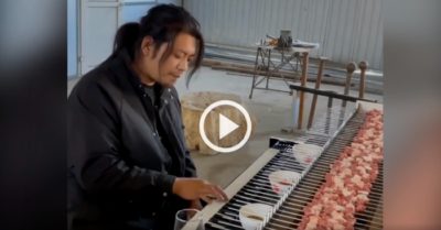 Video: Nam thanh niên đánh đàn để nướng thịt