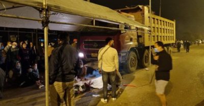 Gia đình 4 người tử vong sau cú tông xe tải