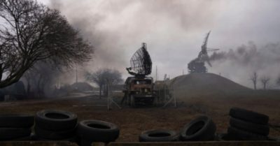 Ukraine: 137 người thiệt mạng, Nga: Diệt 83 mục tiêu trên bộ, tuyên bố ngày đầu chiến dịch thành công