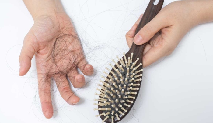 Bị rụng tóc là dấu hiệu cho thấy đường ruột có vấn đề