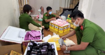 Hai hot girl chuyên điều chế kem trộn, thuốc giảm cân trái phép