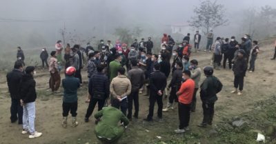 Clip: Xô xát ở dự án thủy điện Mây Hồ (Sa Pa), nhiều người rơi xuống suối