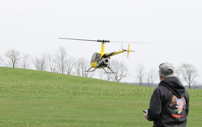 Video: Thanh niên lái trực thăng tự chế khiến người xem nổi gai ốc