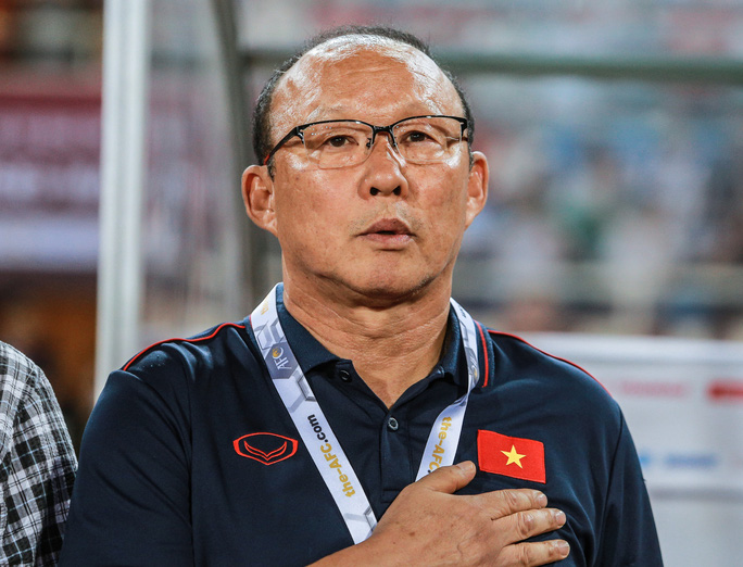 HLV Park Hang Seo và đội tuyển U23 Việt Nam tổn thất lực lượng trước SEA Games 31 (ảnh: NLĐ).