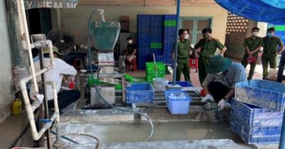 Xí nghiệp của bóng đèn Điện Quang xả thải trái phép ra môi trường