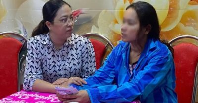 Người trông trẻ đánh bé gái một tuổi dập gan, phổi