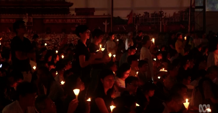 Lễ tưởng niệm các nạn nhân vụ Thảm sát Thiên An Môn được tổ chức tại Hồng Kông, Trung Quốc năm 2019 (ảnh chụp màn hình video ABC).