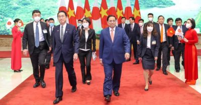 Việt Nam hỗ trợ Ukraine 500.000 USD: Thủ tướng Nhật Bản nói là “một bước đi tích cực”