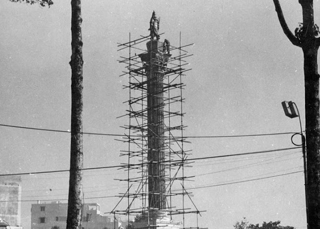 Tượng An Dương Vương khi xây dựng năm 1966 (ảnh: honngocviendong.net).