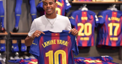 Barcelona trao áo số 10 cho Lamine Yamal tới 2031